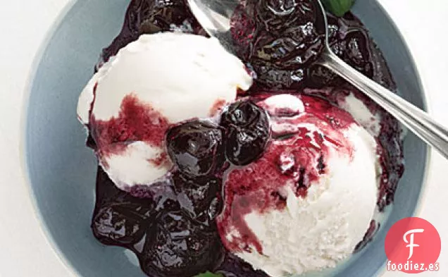 Salsa Merlot de Cereza Oscura sobre Yogur