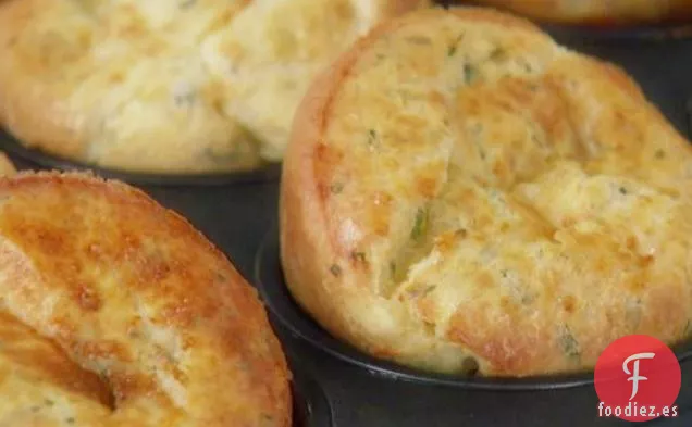 Popovers de Ajo y Queso