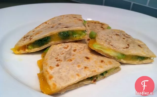 Quesadillas de Brócoli y Queso Cheddar