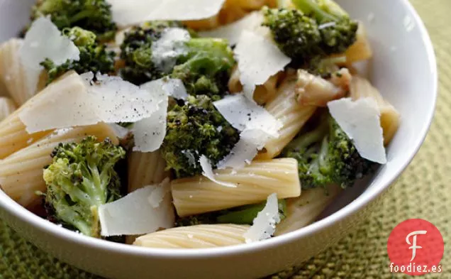 Pasta Con Brócoli Asado Con Ajo Y Aceite