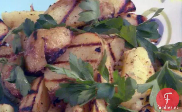 Patatas Doradas Yukon a la Parrilla con Vinagreta de Romero, Limón y Ajo