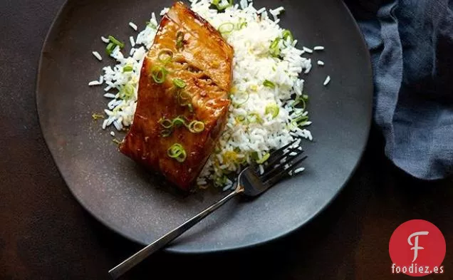 Bacalao Negro Glaseado con Gelatina de Uva