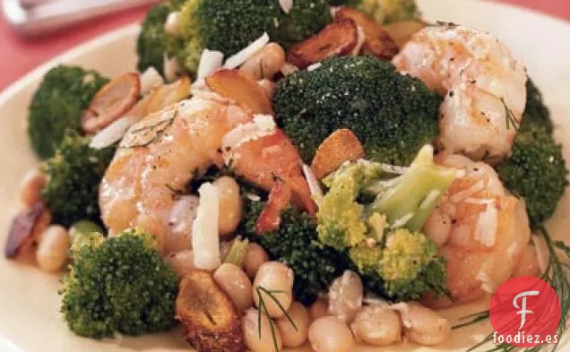 Ensalada de Camarones con Frijoles Blancos, Brócoli y Ajo Tostado