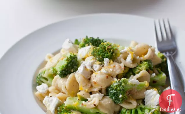Brócoli Picante Y Orecchiette De Queso De Cabra