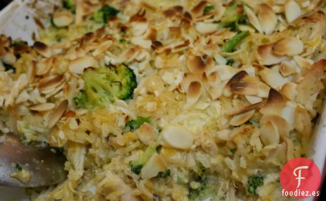 Brócoli Con Queso, Pollo Y Arroz Gratinado Con Almendras Crujientes