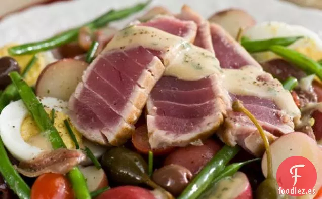 Ensalada de Nicoise con Atún a la Brasa