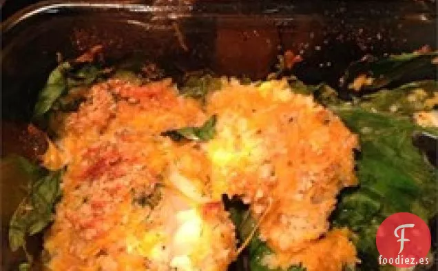 Cazuela de Espinacas y Pescado Crujiente con Queso