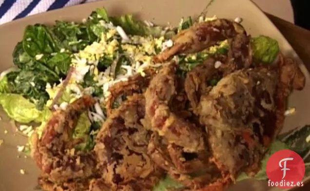 Ensalada de Cangrejo de Concha Blanda con Aderezo de Diosa Verde