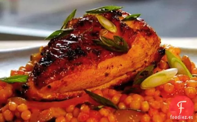 Pollo al Ajo con Cuscús Israelí