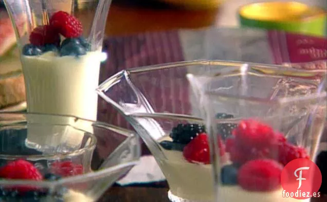 Panna Cotta con Bayas Frescas