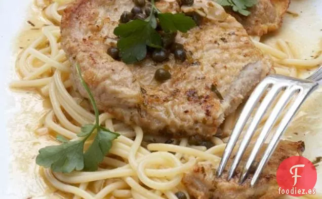 Piccata De Ternera Con Limón, Alcaparras Y Salsa De mantequilla De Perejil
