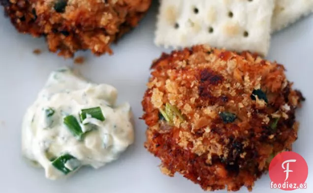 Tortas de Salmón con Alcaparras y Eneldo