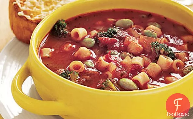 Sopa de Pasta y Frijoles