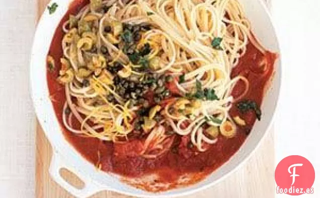 Linguini Con Alcaparras Y Salsa De Aceitunas Verdes