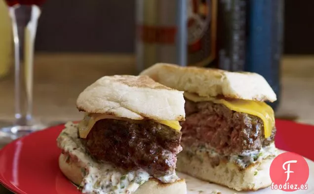Hamburguesas de Ternera y Cordero con Queso Cheddar y Remoulade de Alcaparras