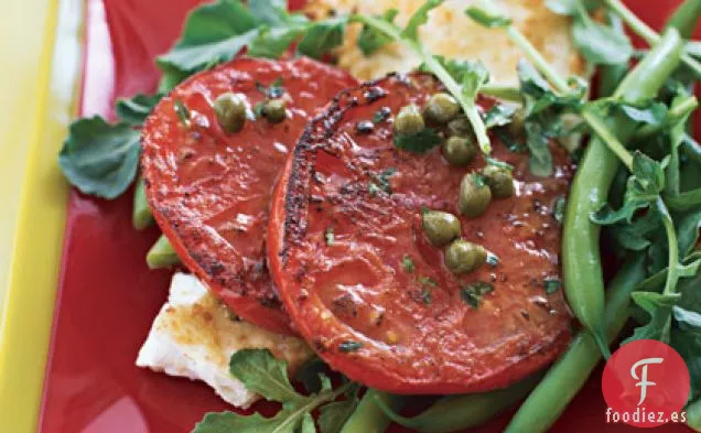 Ensalada de Tomate y Queso Feta a la Parrilla con Aderezo de Alcaparras de Limón