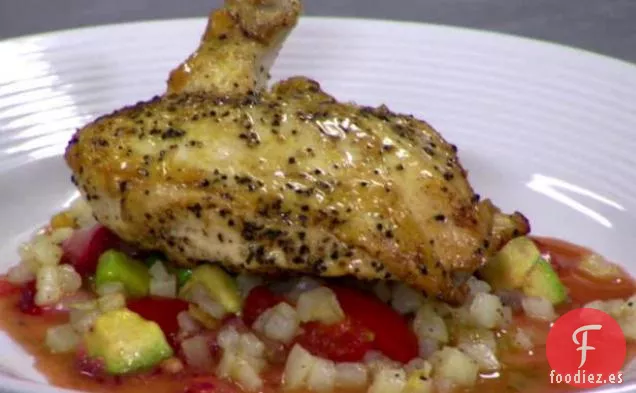 Pollo a la Sartén, Salsa de Aguacate y Fresa