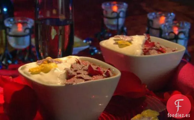 Budín de Chocolate con Rosas Dulces