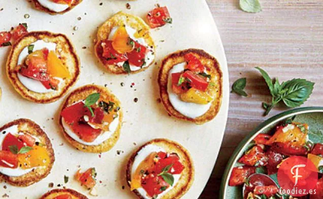 Mini Pasteles de Harina de Maíz con Reliquia de Tomate Reliquia