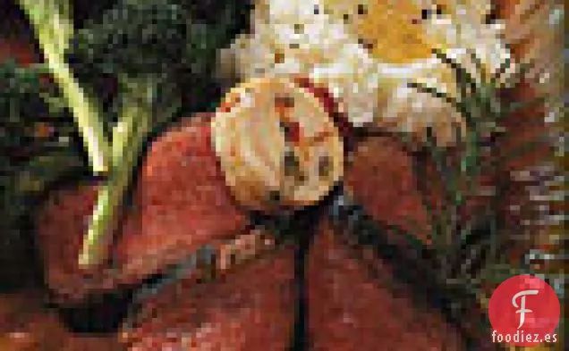 Filetes de Costilla a la Sartén con Queso de Cabra, Alcaparras y Mantequilla de Tomate Secada al Sol