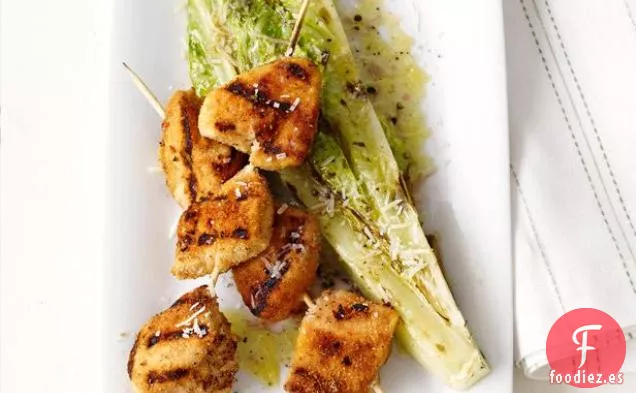 Brochetas De Pollo Con Salsa Romana A La Parrilla