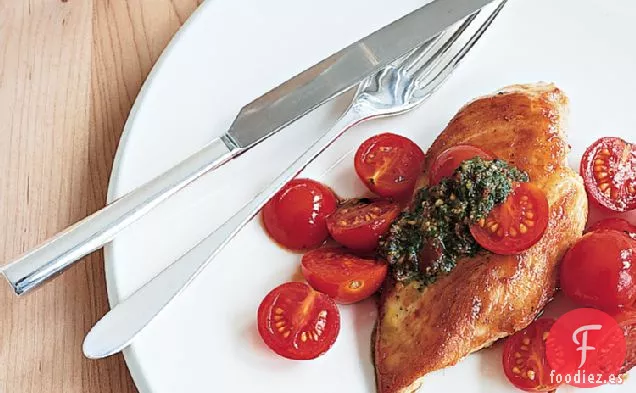 Pollo con Salsa de Pesto de Tomate Cherry