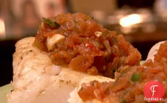 Bacalao con Salsa de Tomate Asado