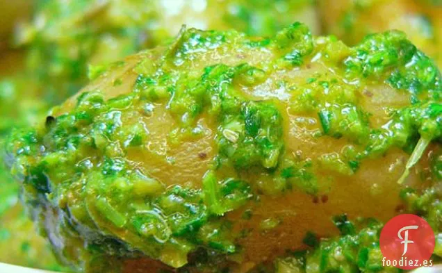 Papas Nuevas Con Salsa Verde