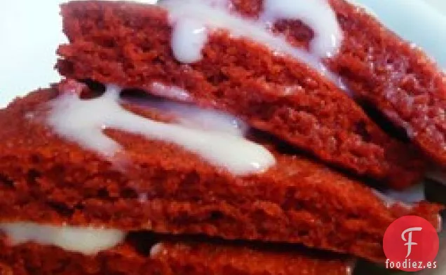 Tortitas de Terciopelo Rojo con Glaseado de Queso Crema