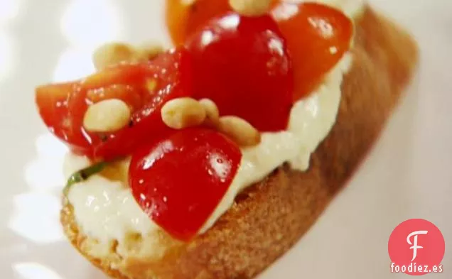 Crostini de Tomate con Queso Feta Batido