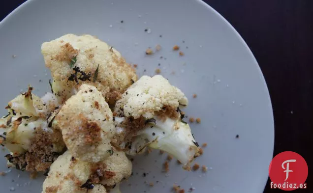 Coliflor A Base De Hierbas Con Migas De Pan