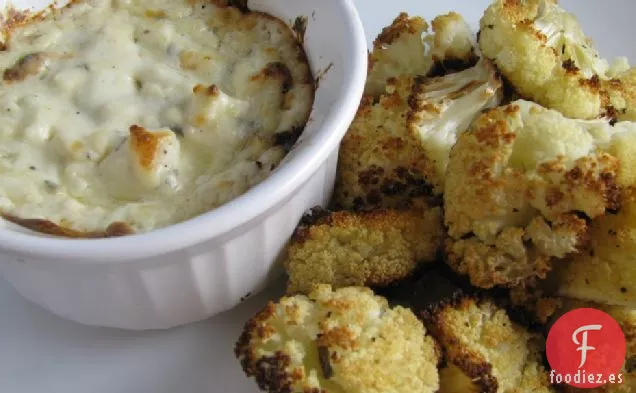 Coliflor Crujiente Con Salsa De Parmesano Caliente