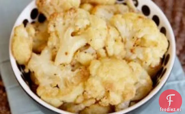 Coliflor asada con ajo y parmesano