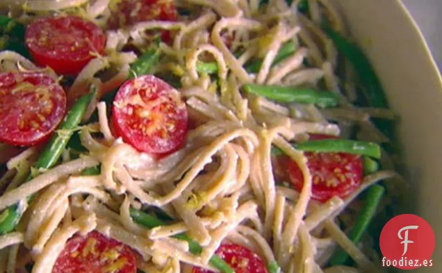 Linguini de Trigo Integral con Judías Verdes, Ricota y Limón