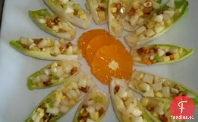 Bocados De Ensalada De Pera De Escarola Con Vinagreta De Arce