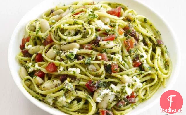 Linguini Con Pesto de Almendras y Frijoles