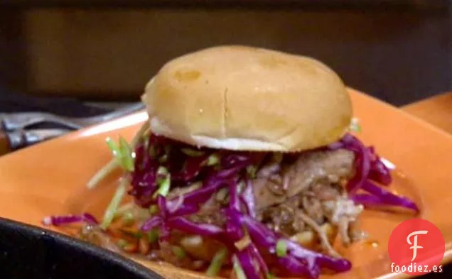 Sliders de Carne de Cerdo Asada con Chocolate