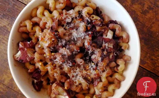 Pasta Con Coliflor Y Vino Tinto