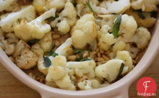 Coliflor Asada Con Piñones, Limón Meyer Y Menta