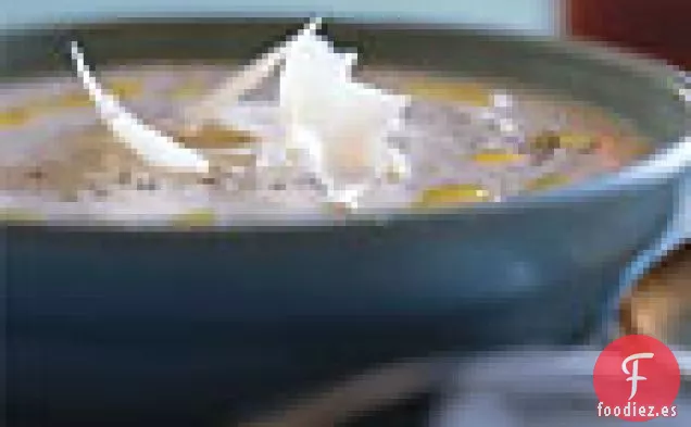 Sopa de Coliflor con Pecorino Romano y Aceite de Trufa