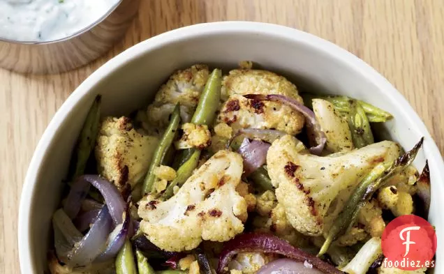 Ensalada de Coliflor al Curry y Frijoles Verdes con Yogur de Limón