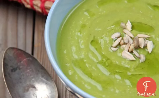 Sopa orgánica de col de berza y coliflor