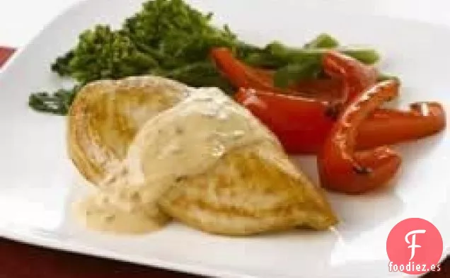 Pollo con Salsa Cremosa de Tomate y Albahaca