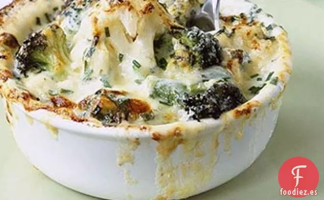 Coliflor, Brócoli y Queso Cheddar Maduro Gratinado