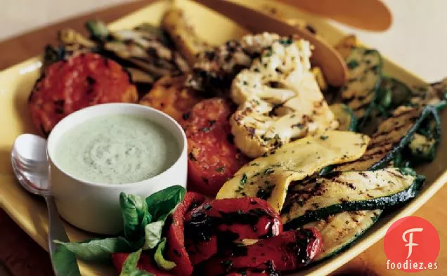 Verduras a la Parrilla con Aderezo de Diosa Verde