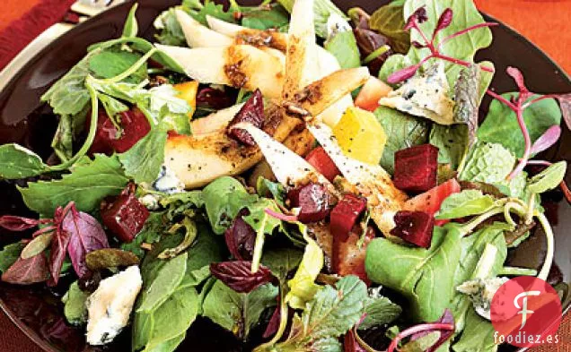 Ensalada Verde de Pera, Remolacha y Gorgonzola