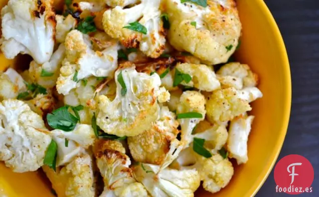 Coliflor Asada con Ajo y Parmesano