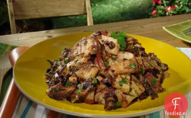 Ensalada de Patata Caliente a la Parrilla con Ajo Asado y Aderezo de Aceituna Negra