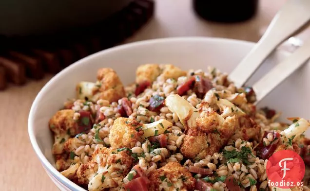 Ensalada de Farro con Coliflor Frita y Jamón