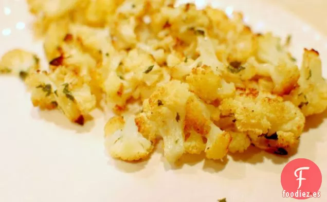 Coliflor Asada Con Ajo Y Parmesano